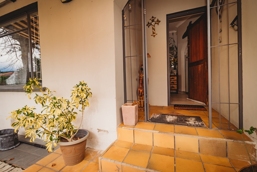 3 Bedroom Property for Sale in Denneoord Western Cape